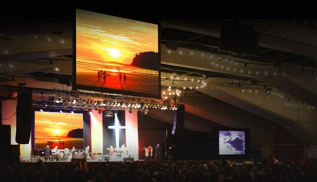 Church Projector Screens & Projectors