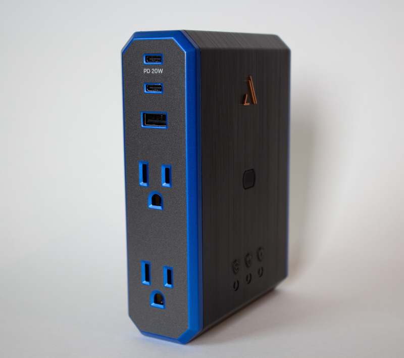 Austere V Series Power 4-Outlet with Omniport USB+PD20 | 5S-PS4-US1