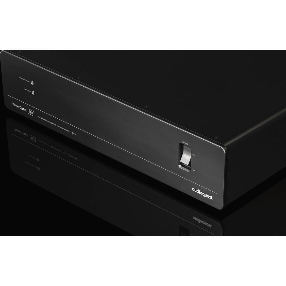 AudioQuest PQ707NA PowerQuest 707 12-Outlet Power Conditioner & Non-Sacrificial Surge Protector