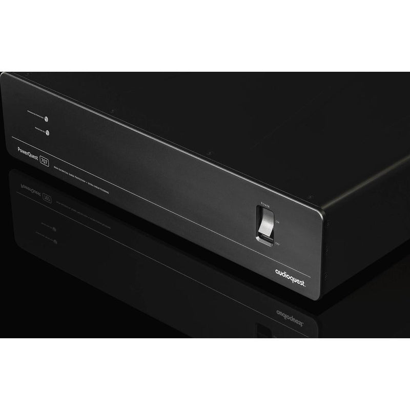 AudioQuest PQ707NA PowerQuest 707 12-Outlet Power Conditioner & Non-Sacrificial Surge Protector